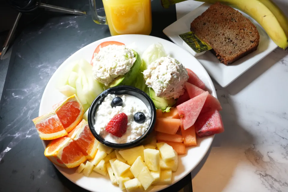 Chicken or Tuna Salad Plate